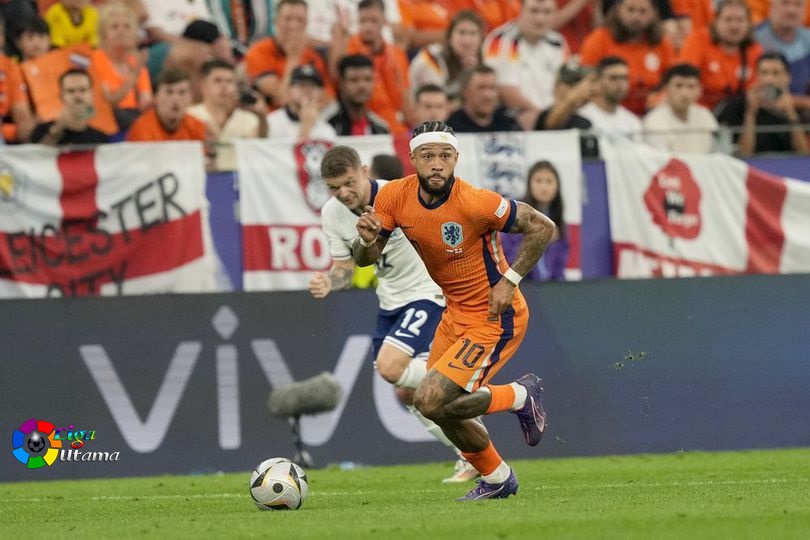 Belanda Sadis, Depay Sejajar Van Persie