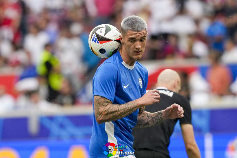 Nominal Transfer Hampir Sama, Ini Alasan Mengejutkan Benjamin Sesko Lebih Memilih MU Ketimbang Newcastle