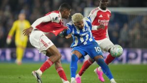 Kesalnya Pelatih Brighton Usai Dikalahkan Arsenal: Gak Niat Main Bola, Cuma Buang Waktu